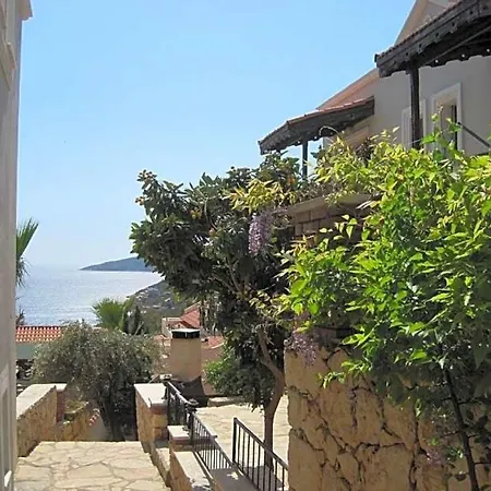 Villa Sleeps 5 Pool Air Con