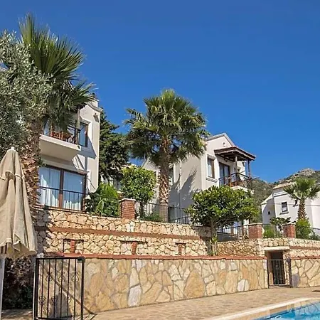 Sleeps 5 Pool Air Con Villa *