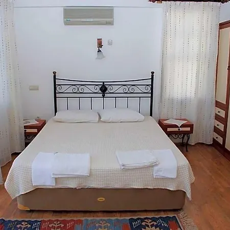 Sleeps 5 Pool Air Con Villa *