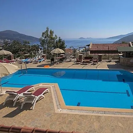 Sleeps 5 Pool Air Con *